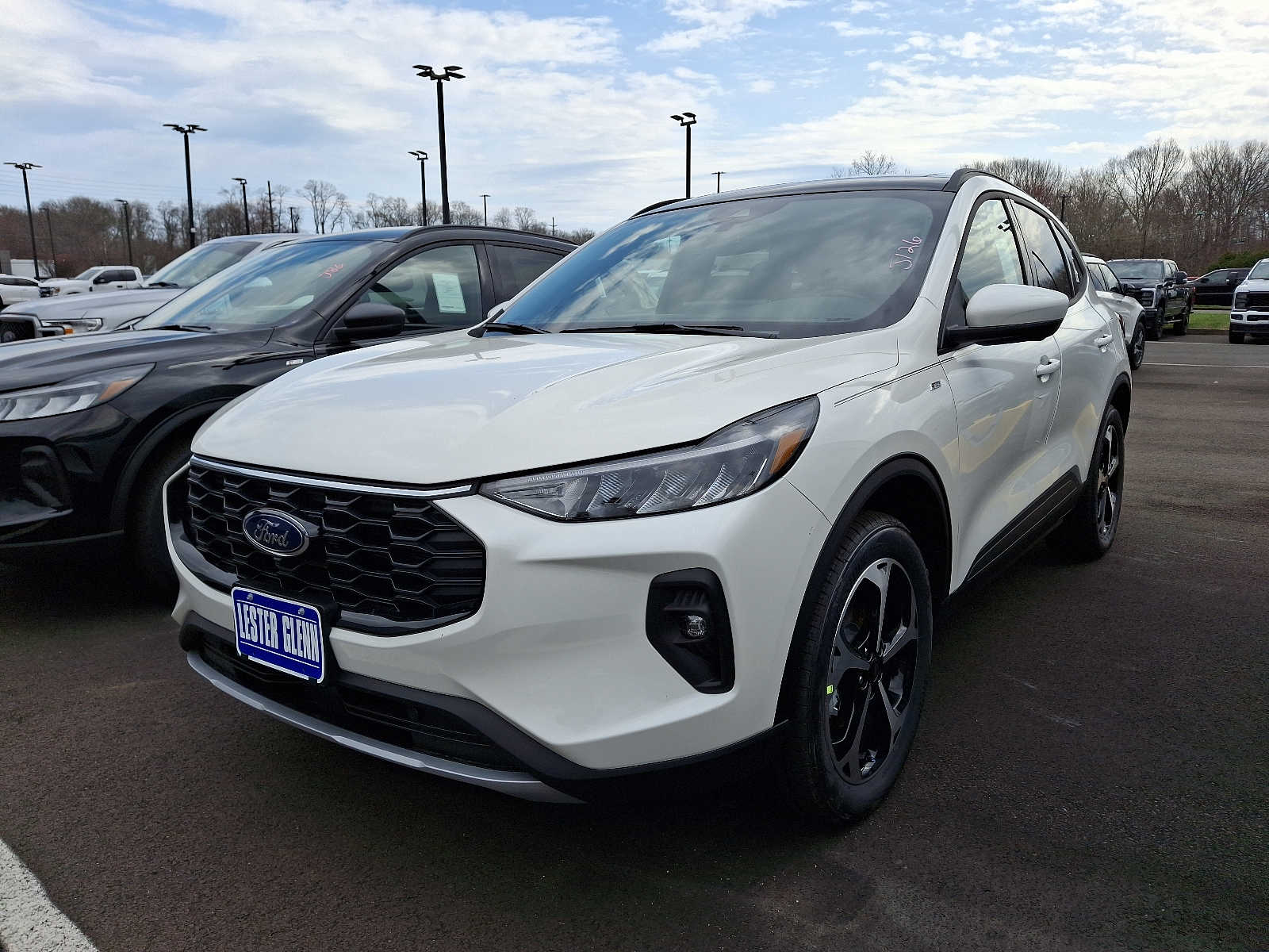 2025 Ford Escape ST-Line Select's photo