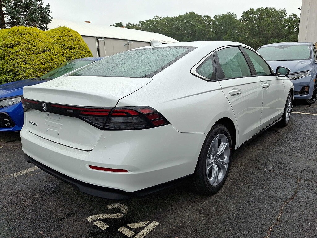 New 2025 Honda Accord LX CVT