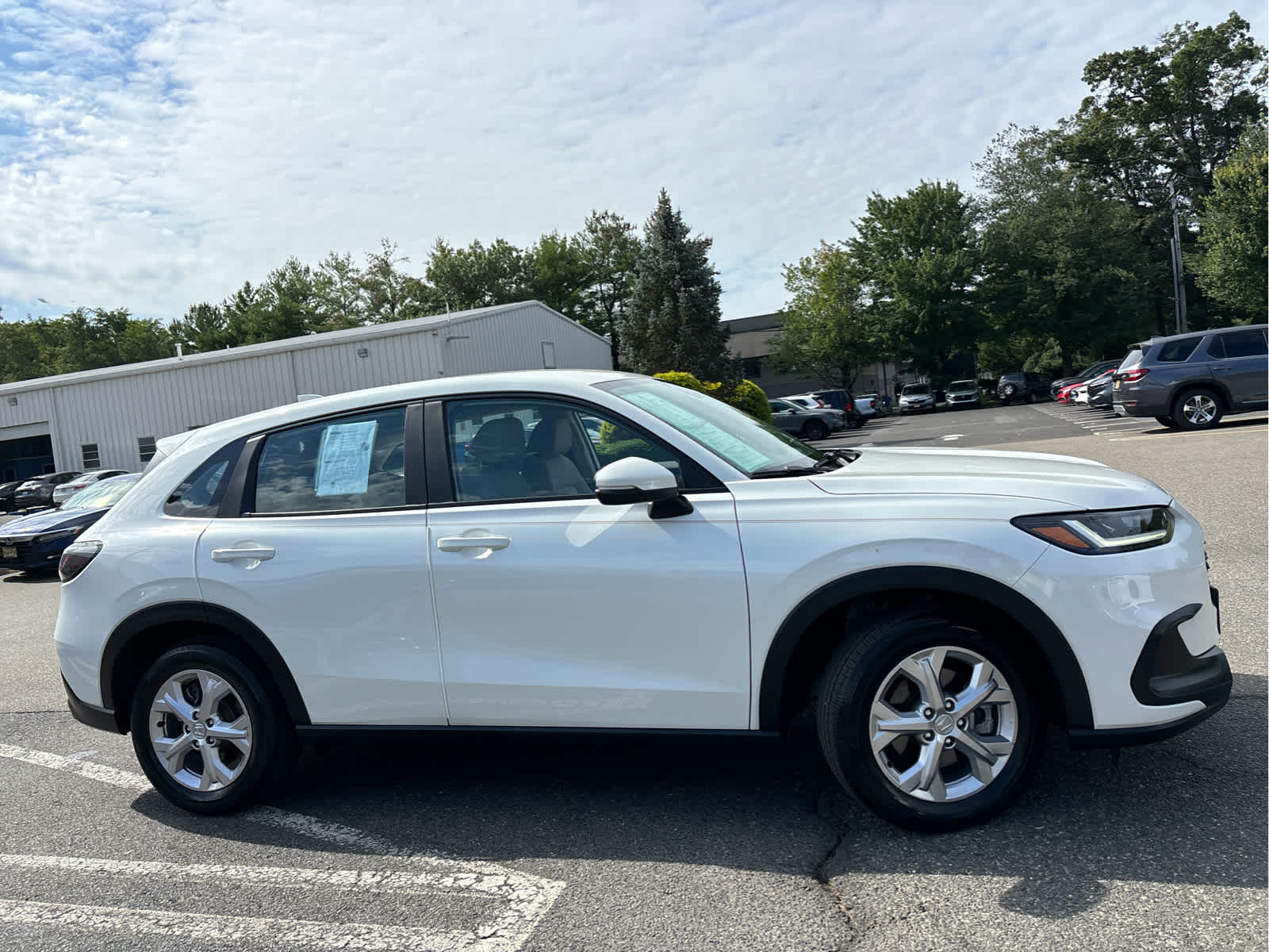 2023 Honda HR-V LX photo 3
