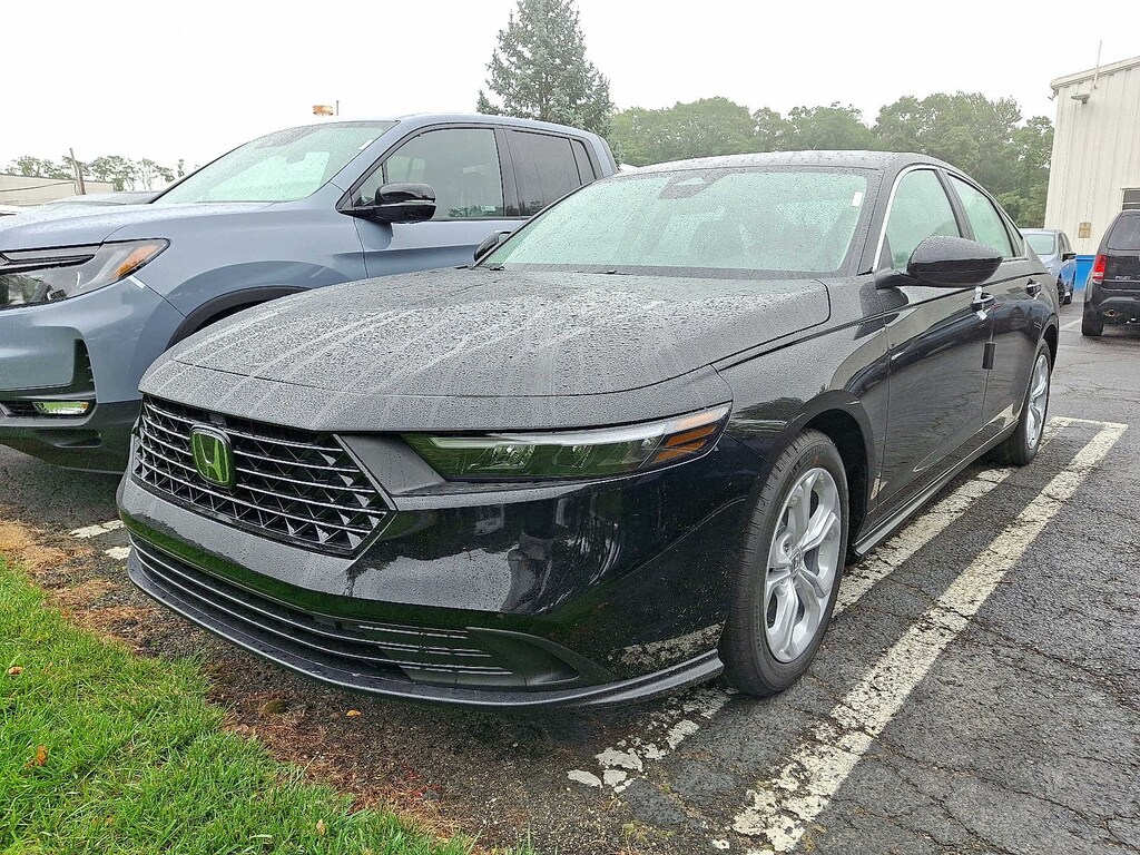 New 2025 Honda Accord LX CVT