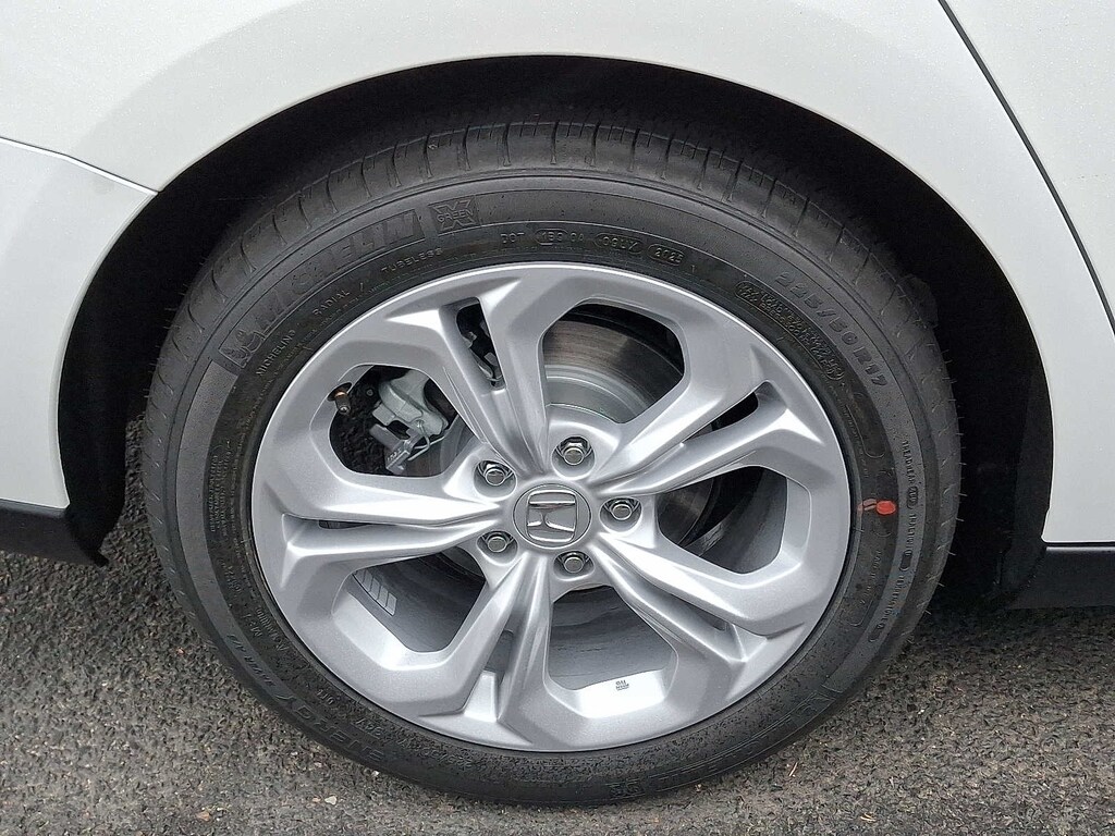 New 2025 Honda Accord LX CVT