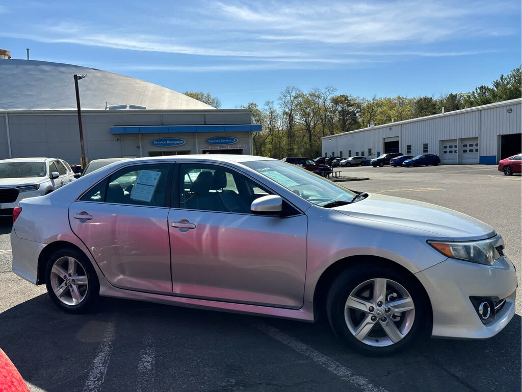 Used 2014 Toyota Camry SE 2014.5 Sdn I4 Auto