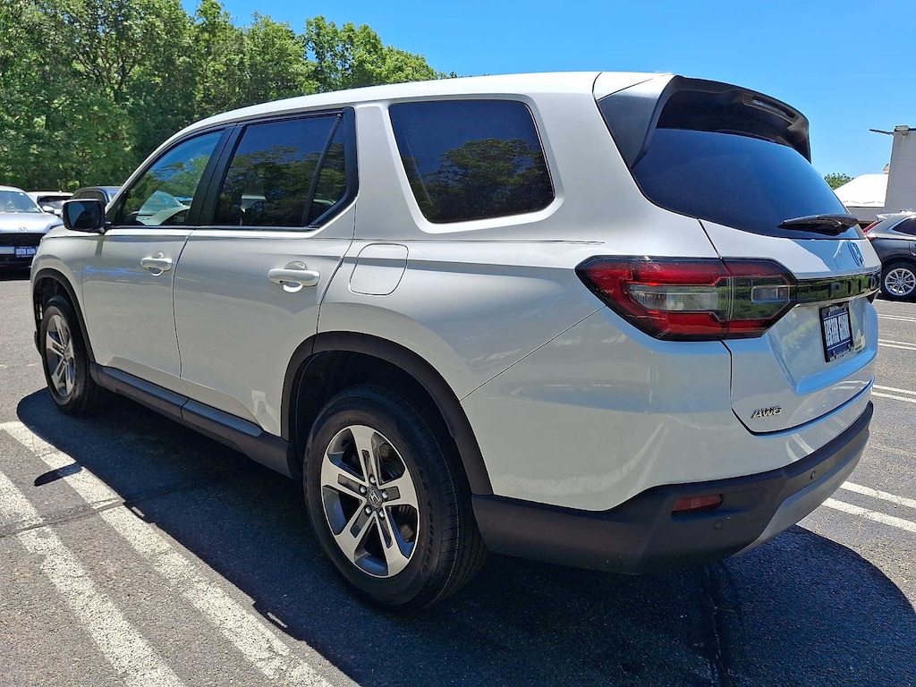 Certified 2024 Honda Pilot EX-L 7 Passenger AWD