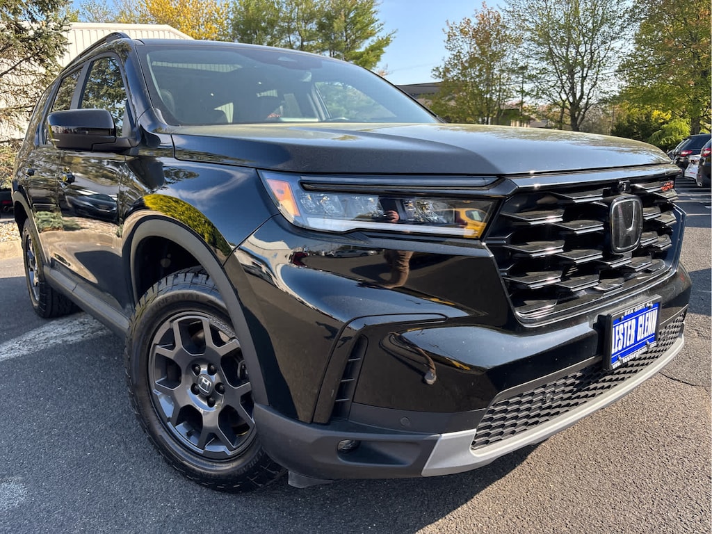Used 2024 Honda Pilot TrailSport AWD