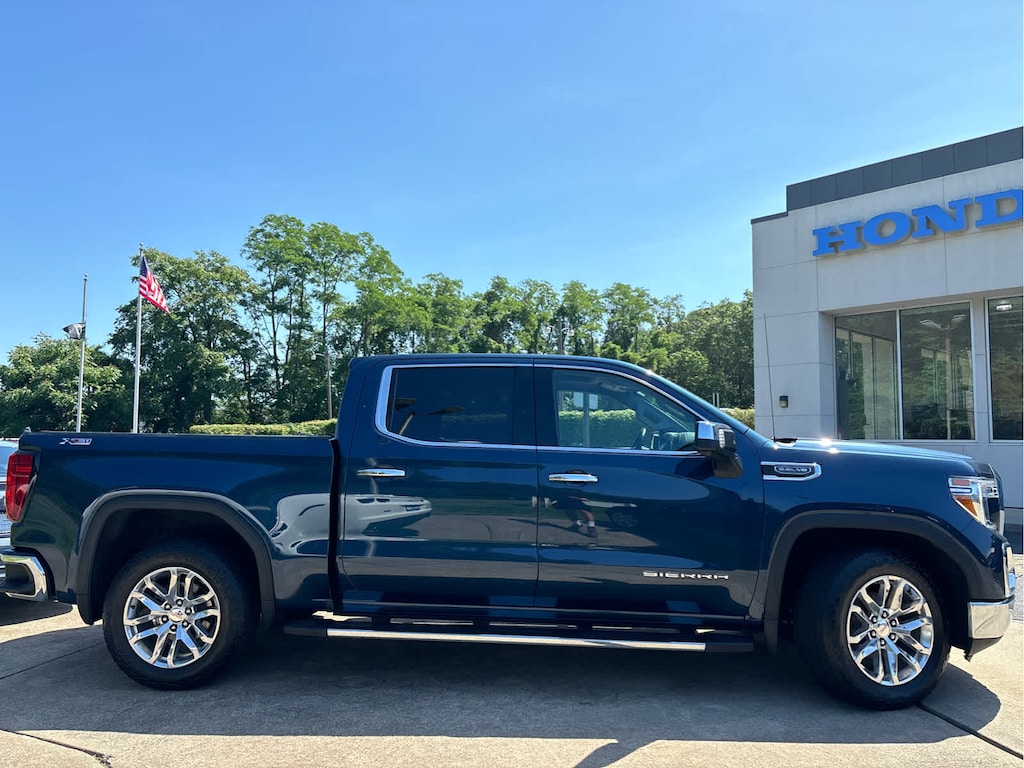 Used 2022 GMC Sierra 1500 Limited SLT 4WD Crew Cab 147 4WD Crew Cab 147