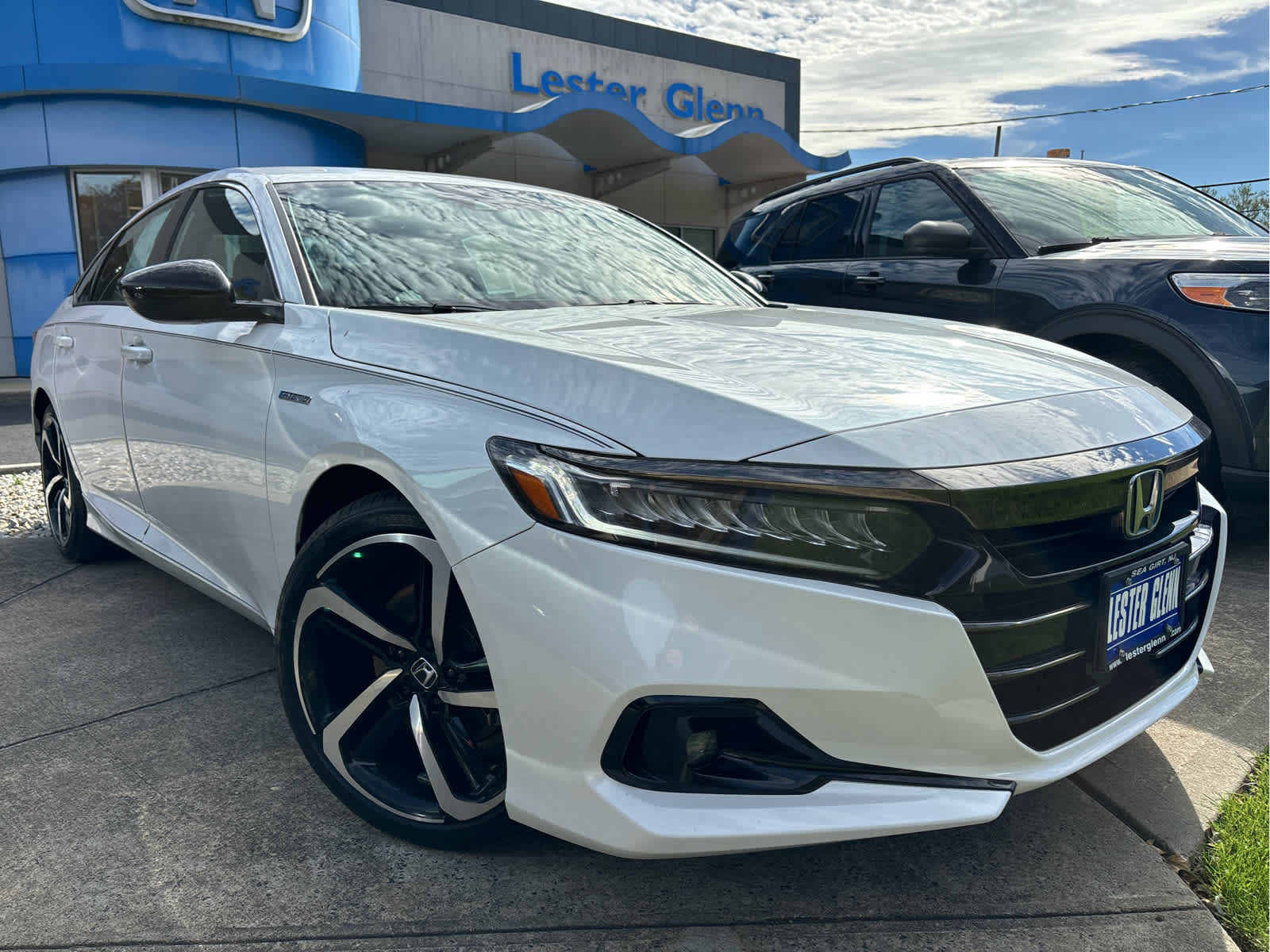 2022 Honda Accord Hybrid Sport photo 2