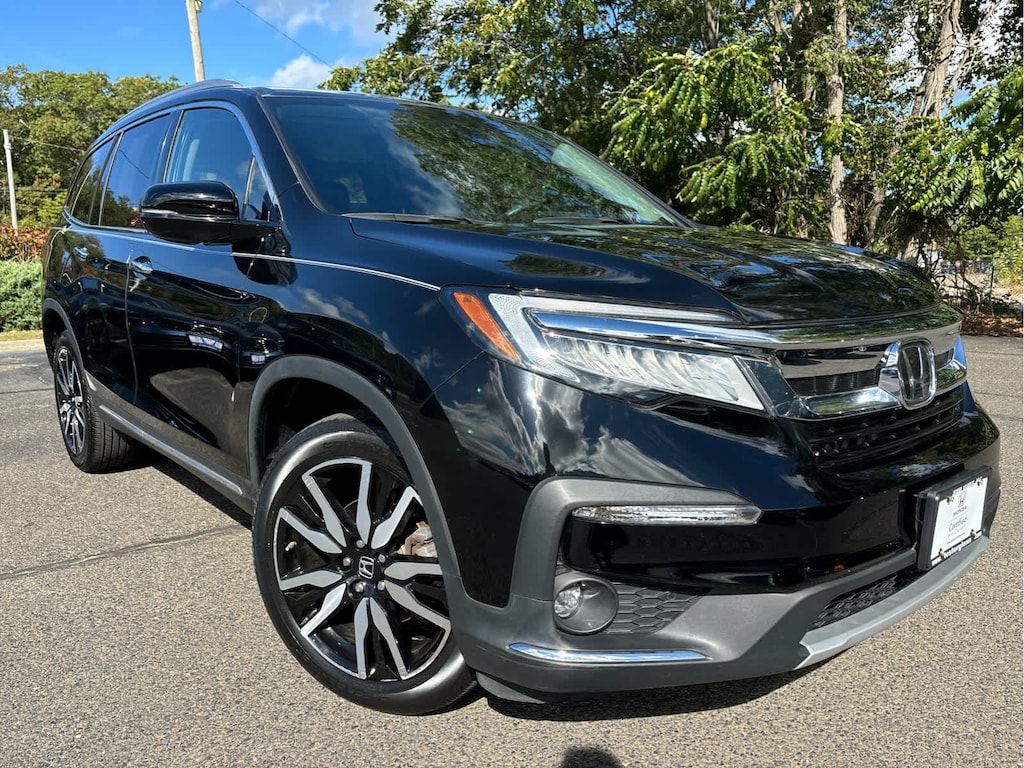 Certified 2022 Honda Pilot Touring 7-Passenger AWD