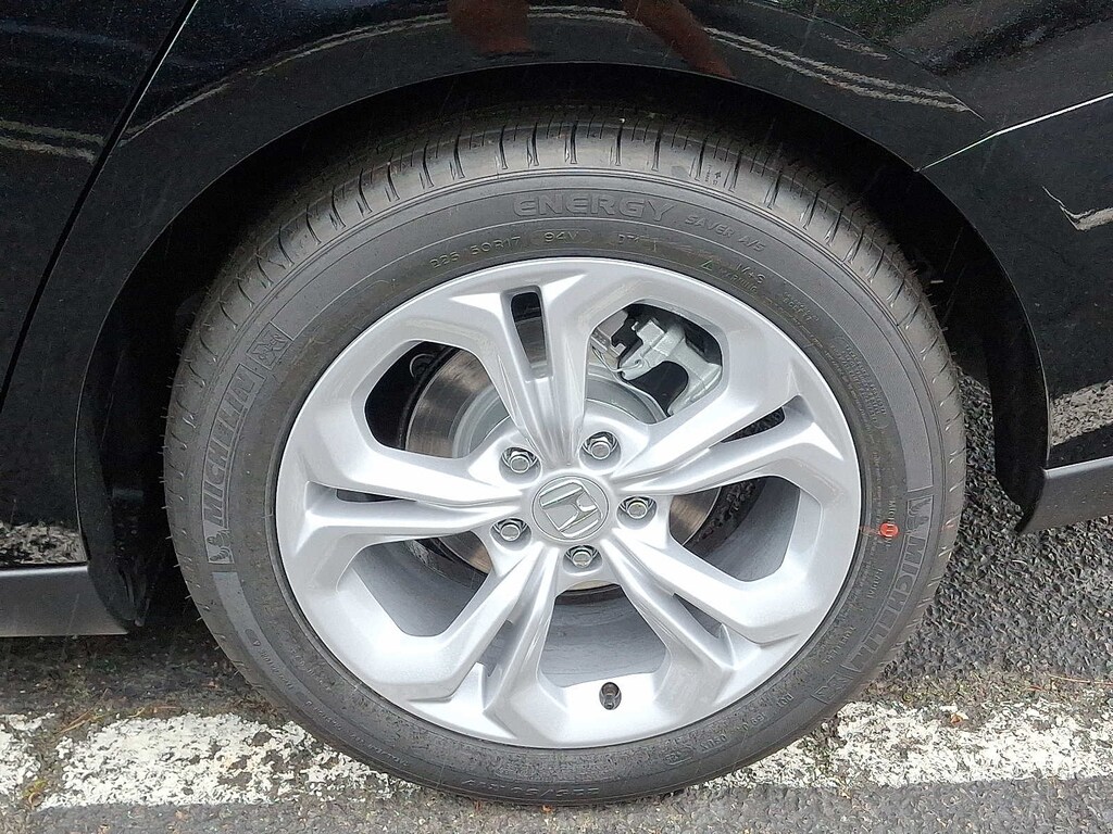 New 2025 Honda Accord LX CVT