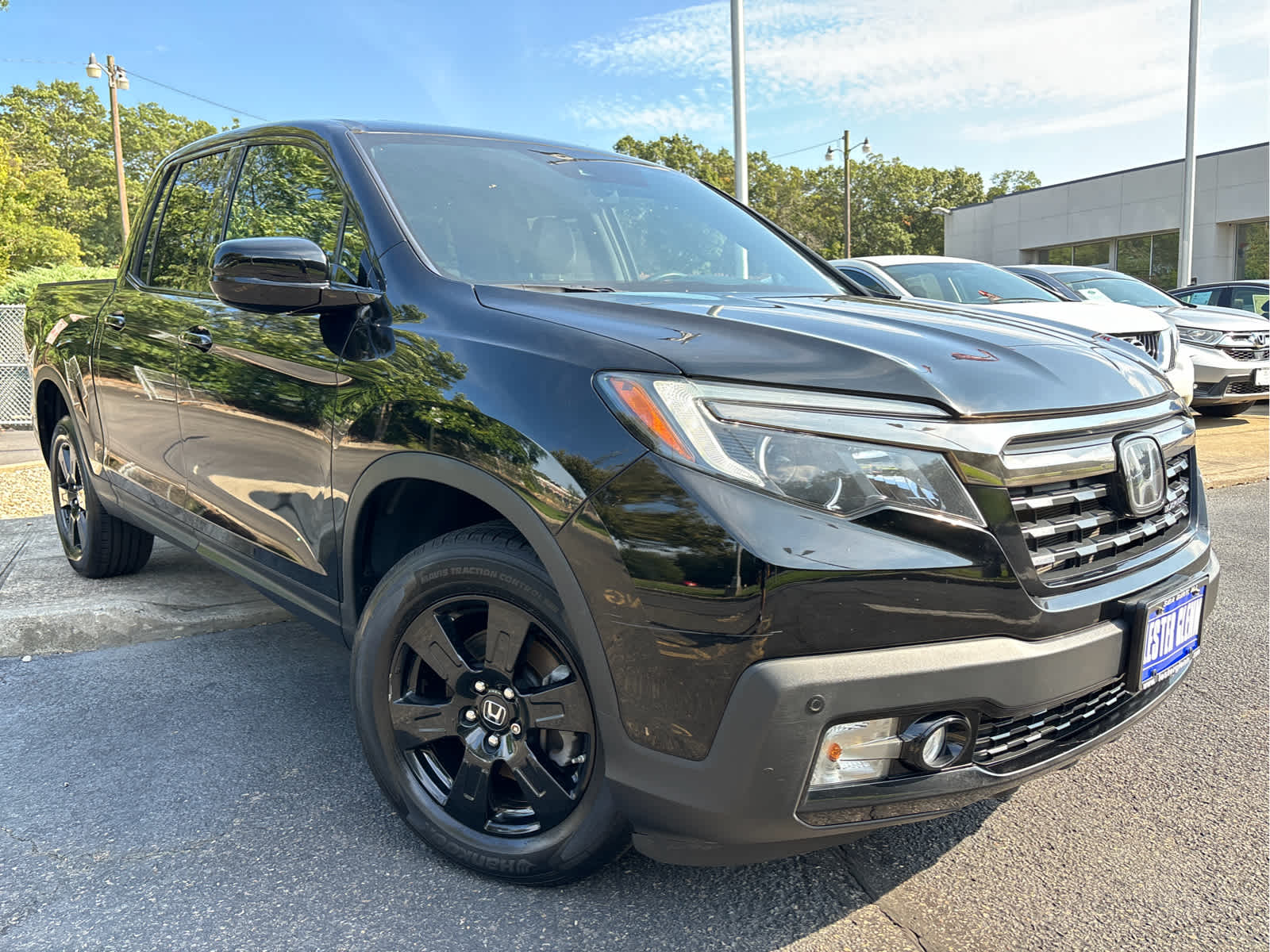 2019 Honda Ridgeline Black Edition photo 2