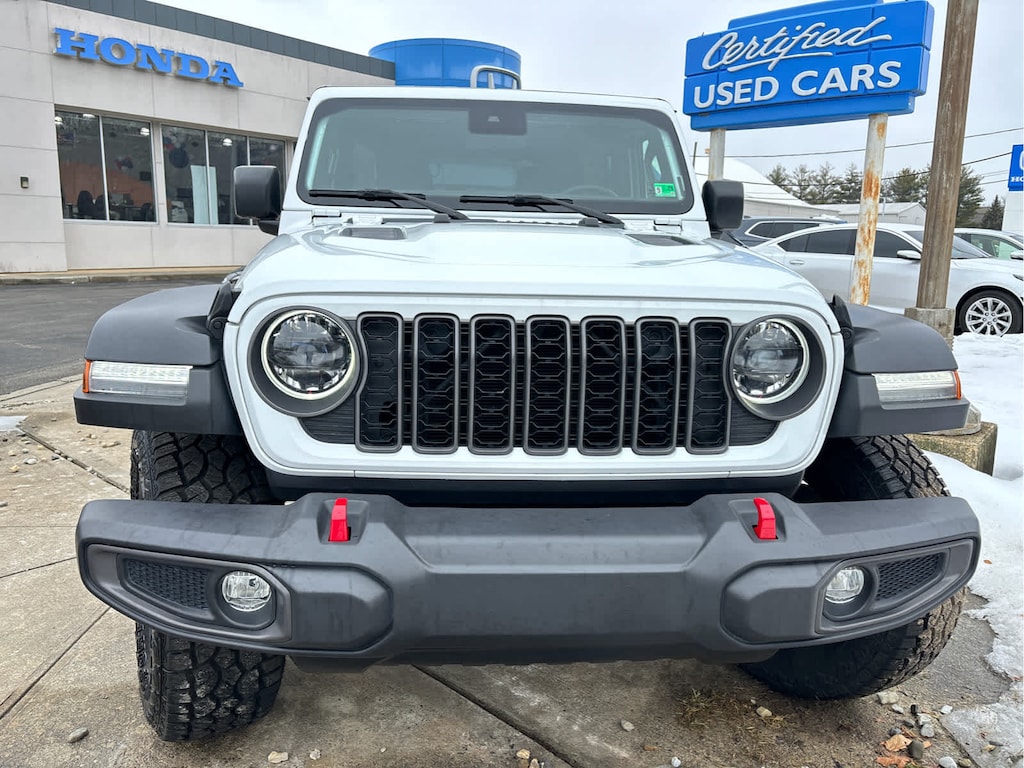 Used 2024 Jeep Wrangler Rubicon 4x4