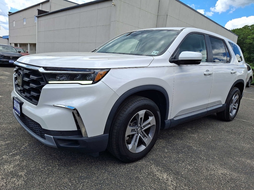 Certified 2023 Honda Pilot EX-L 8 Passenger AWD