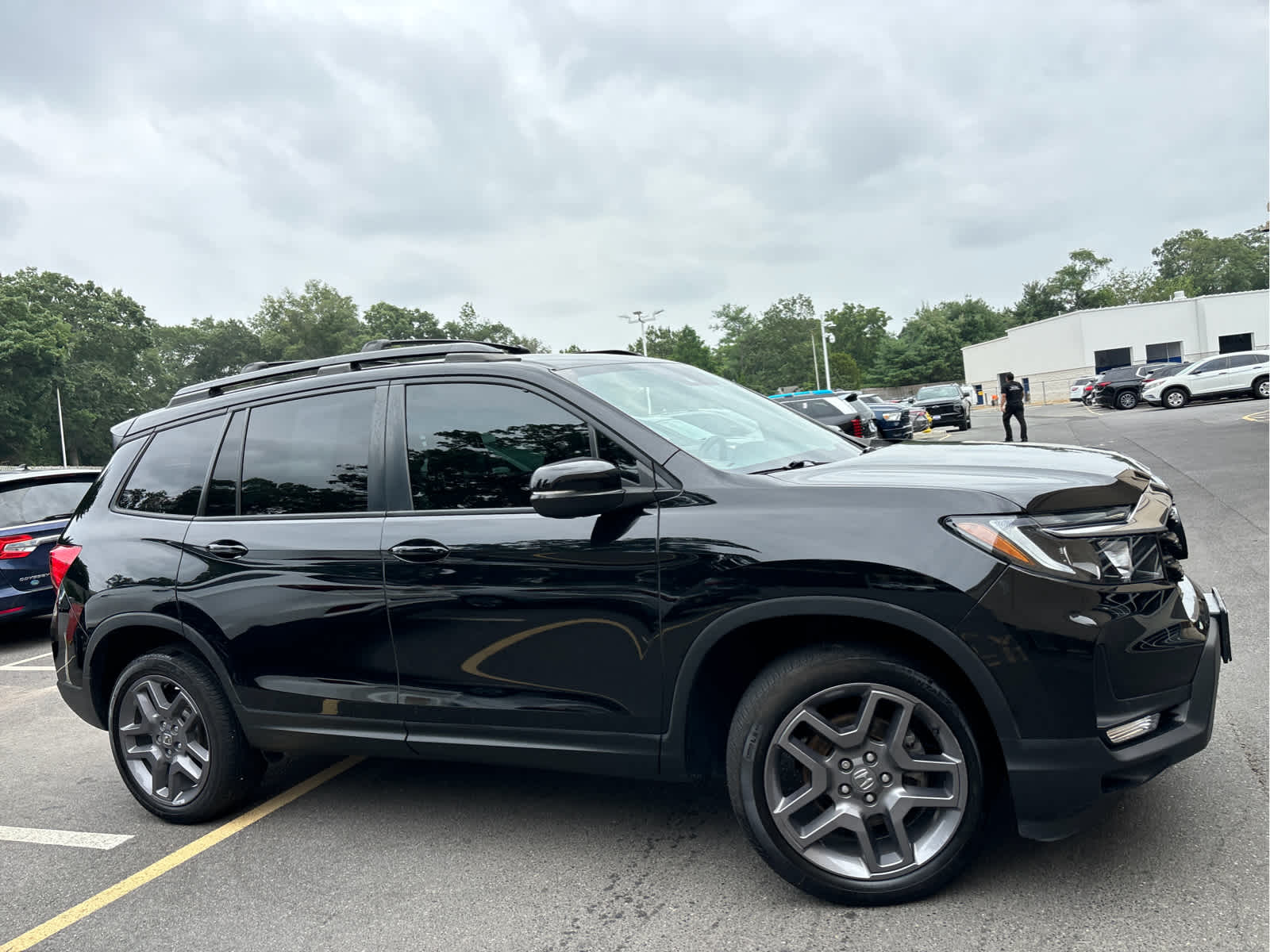 2022 Honda Passport EX-L photo 2