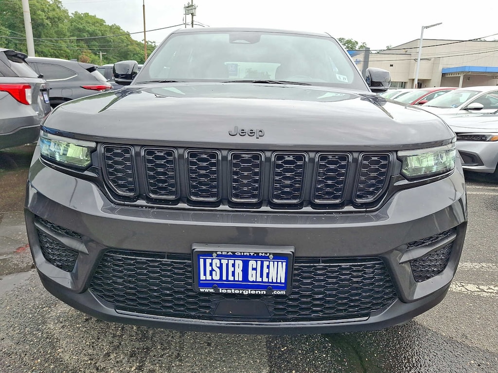 Used 2022 Jeep Grand Cherokee Altitude 4x4