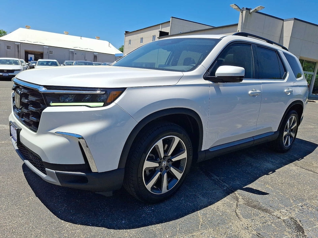 Certified 2025 Honda Pilot Touring 2WD