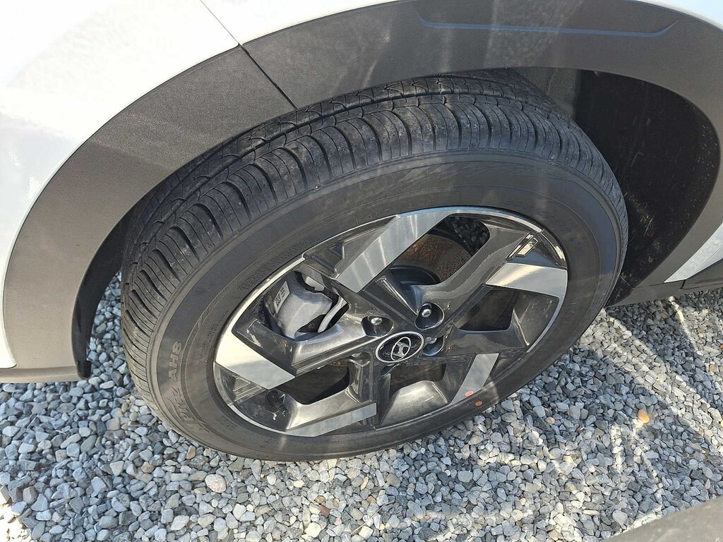 New 2026 Hyundai Venue SEL SUV