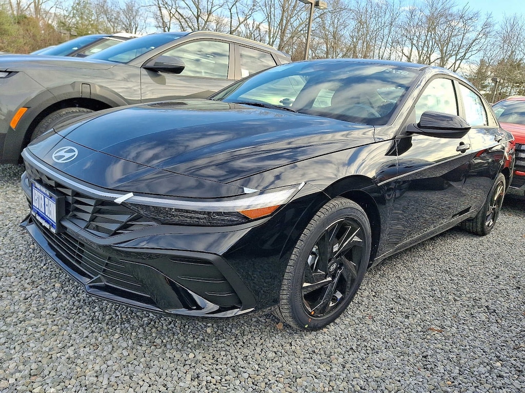 New 2026 Hyundai Elantra SEL Sport Sedan