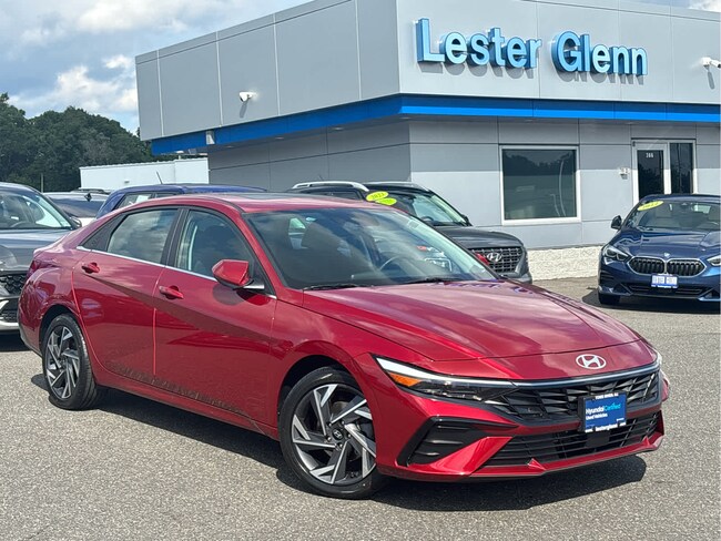 2024 Hyundai Elantra SEL Sedan
