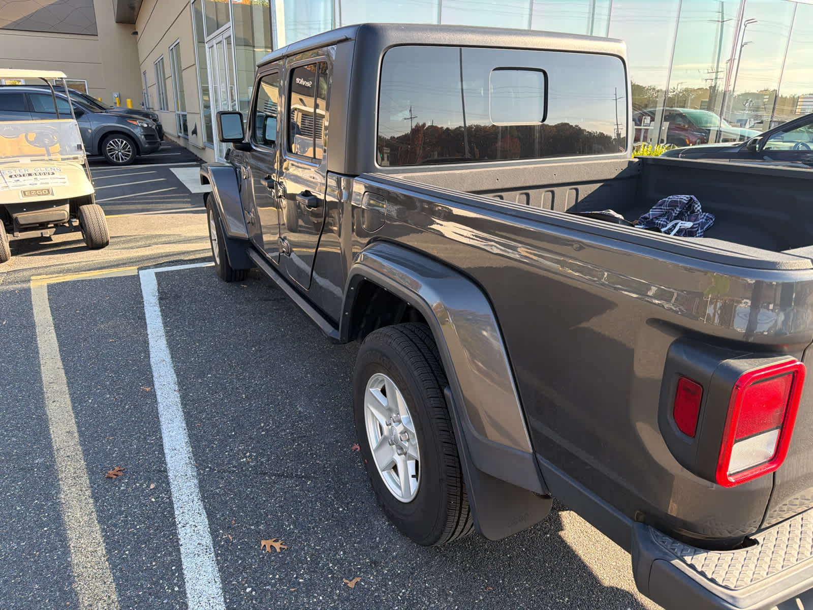 Used 2022 Jeep Gladiator Sport Truck Crew Cab