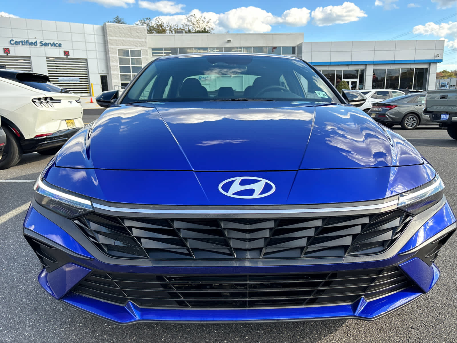 2025 Hyundai Elantra SEL Sport photo 2