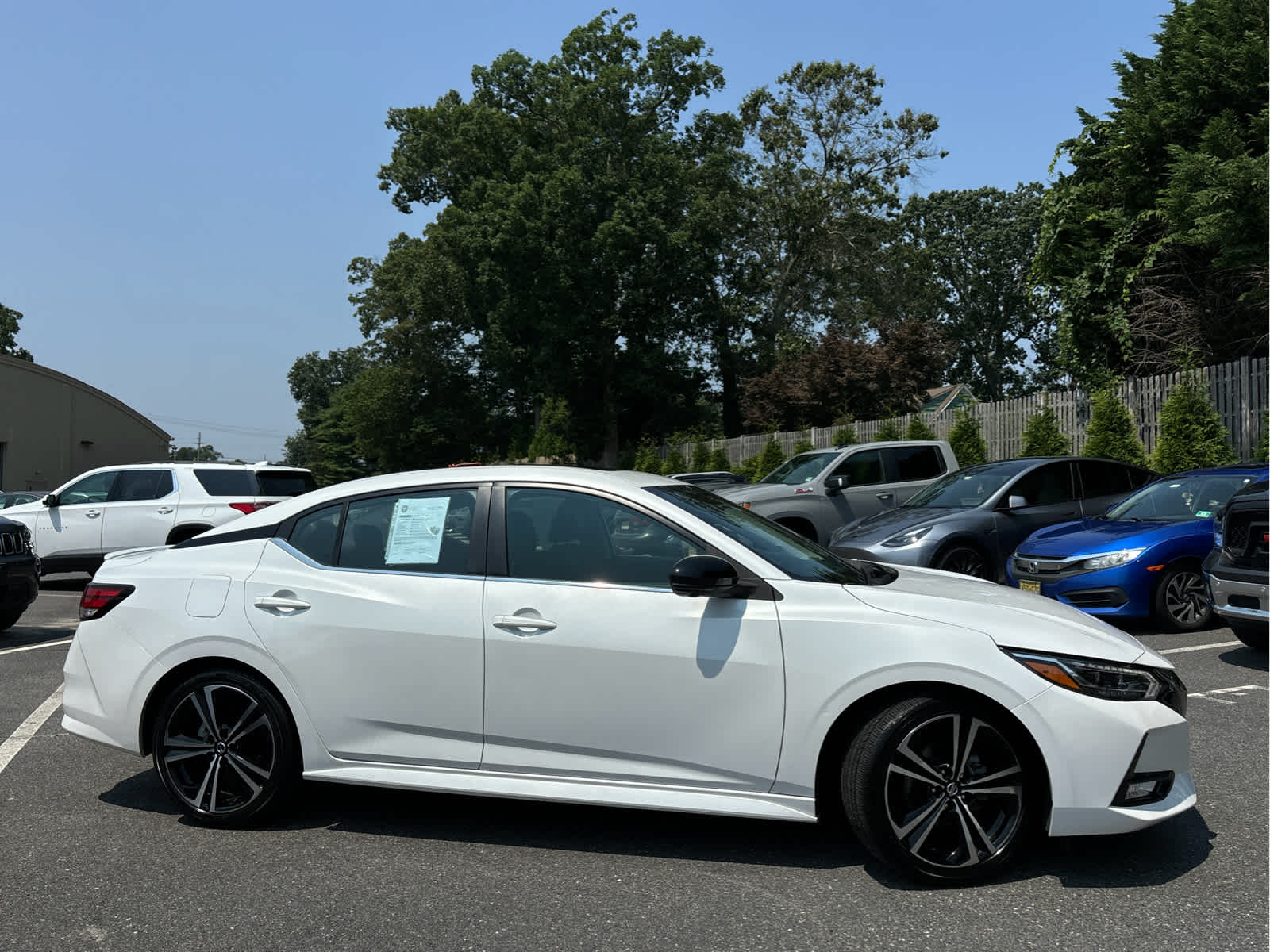 2022 Nissan Sentra SR photo 2