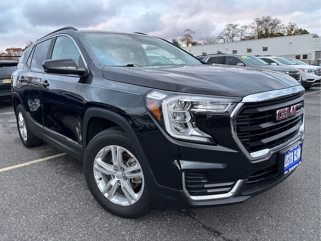 Used 2022 GMC Terrain SLE SUV