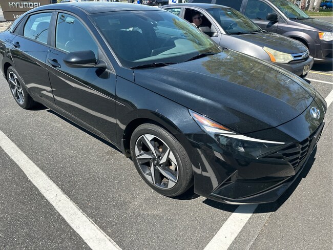 2023 Hyundai Elantra SEL Sedan
