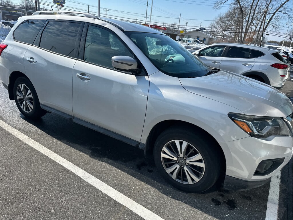 Used 2017 Nissan Pathfinder S SUV