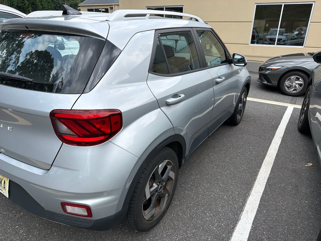 Certified 2021 Hyundai Venue SEL SUV