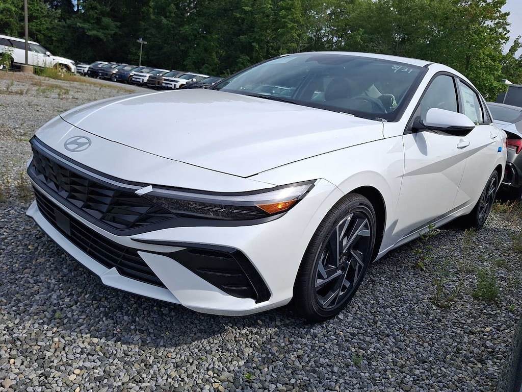 New 2026 Hyundai Elantra Limited Sedan