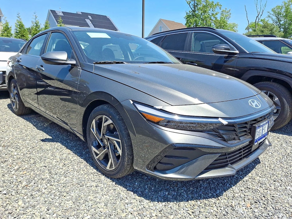 New 2026 Hyundai Elantra Limited Sedan
