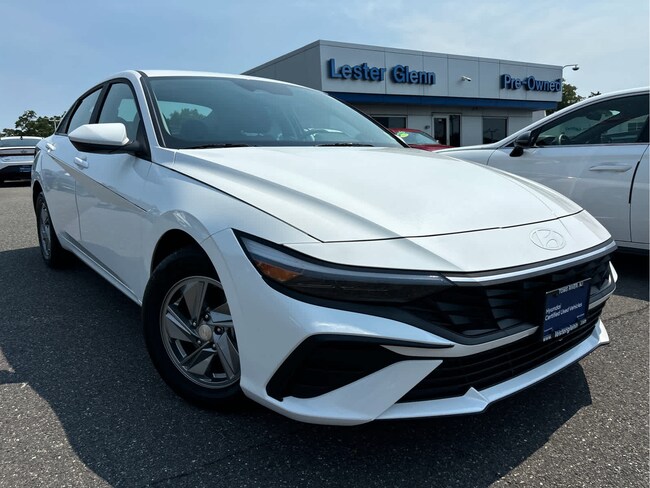 2024 Hyundai Elantra SE Sedan