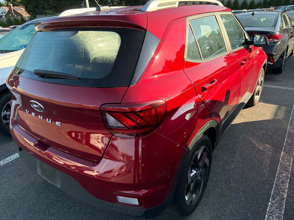 Certified 2023 Hyundai Venue Limited SUV