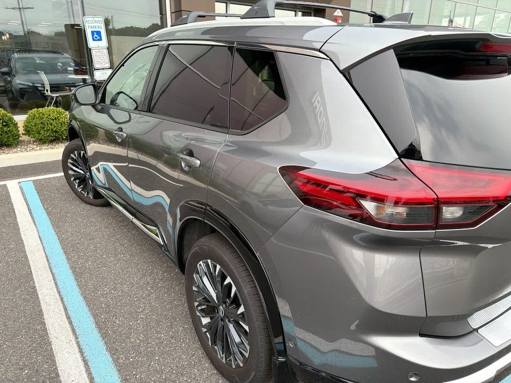 Used 2025 Nissan Rogue Platinum SUV