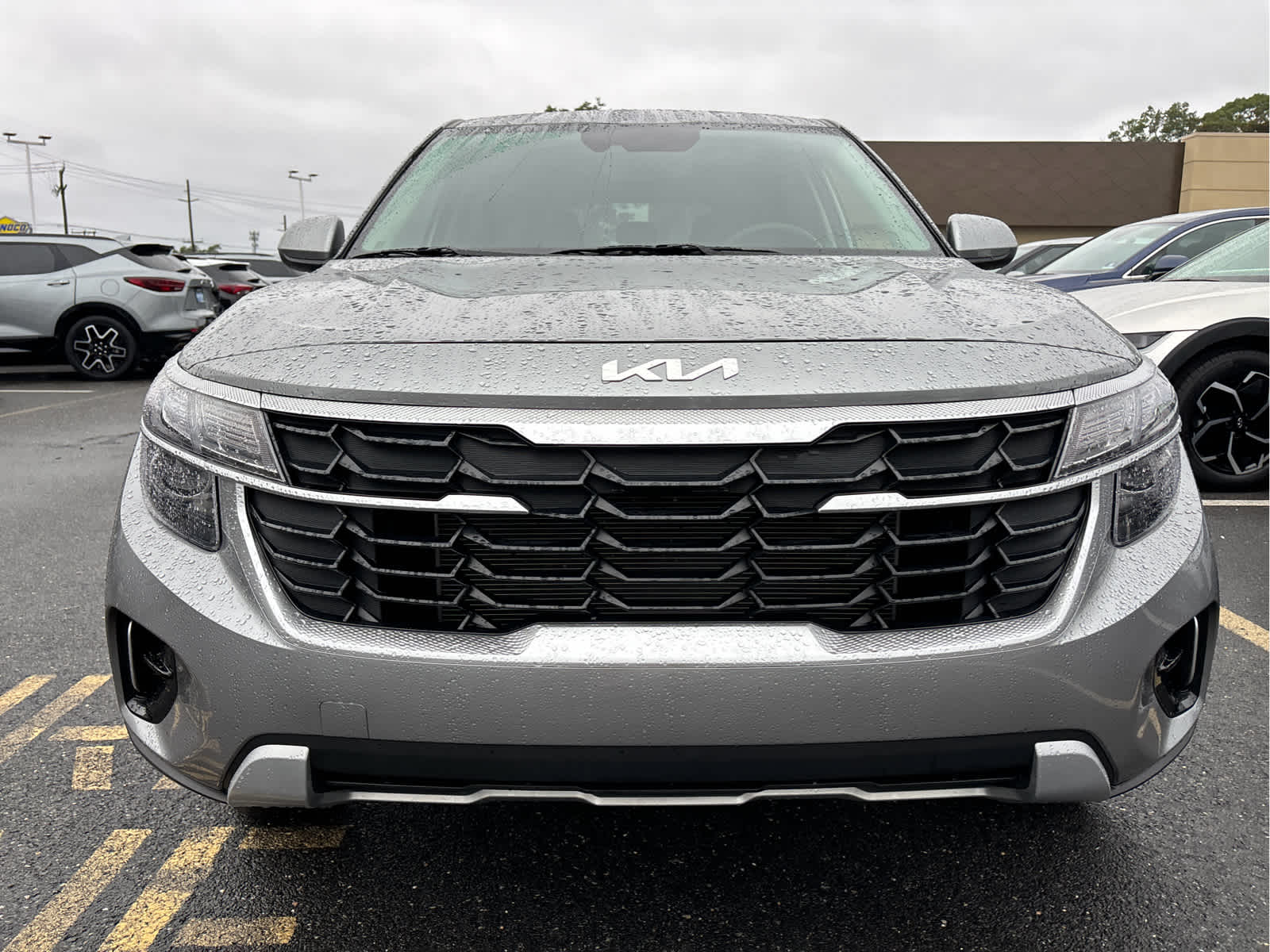 2024 Kia Seltos LX photo 4