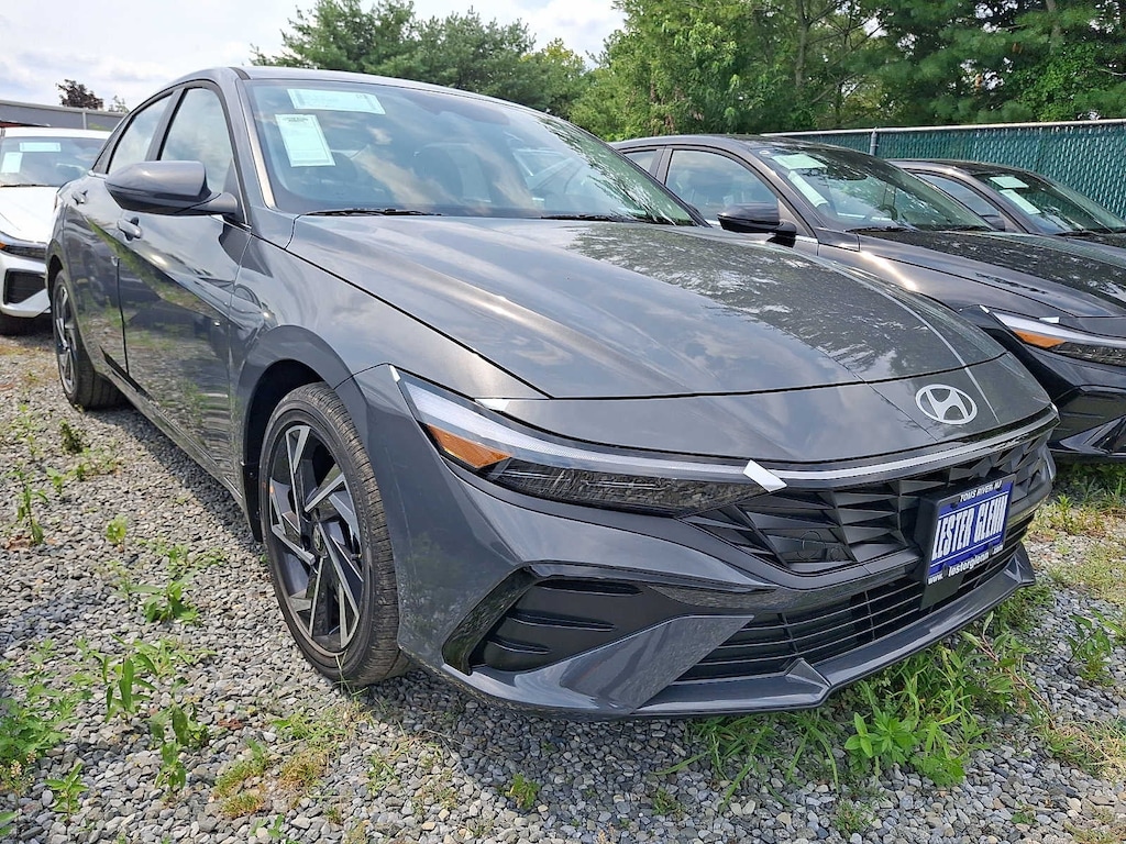 New 2026 Hyundai Elantra Limited Sedan