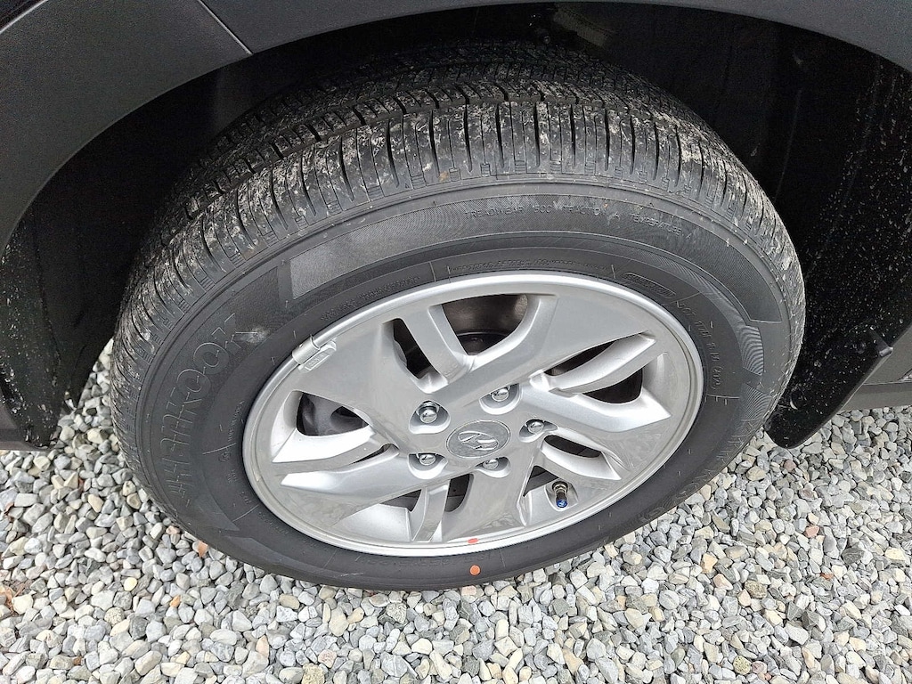 New 2026 Hyundai Venue SE SUV