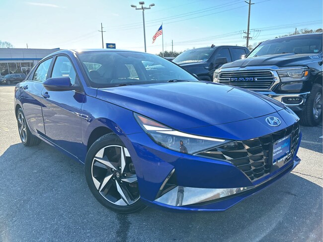 2023 Hyundai Elantra Limited Sedan