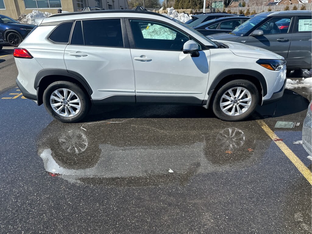 Used 2023 Toyota Corolla Cross LE SUV