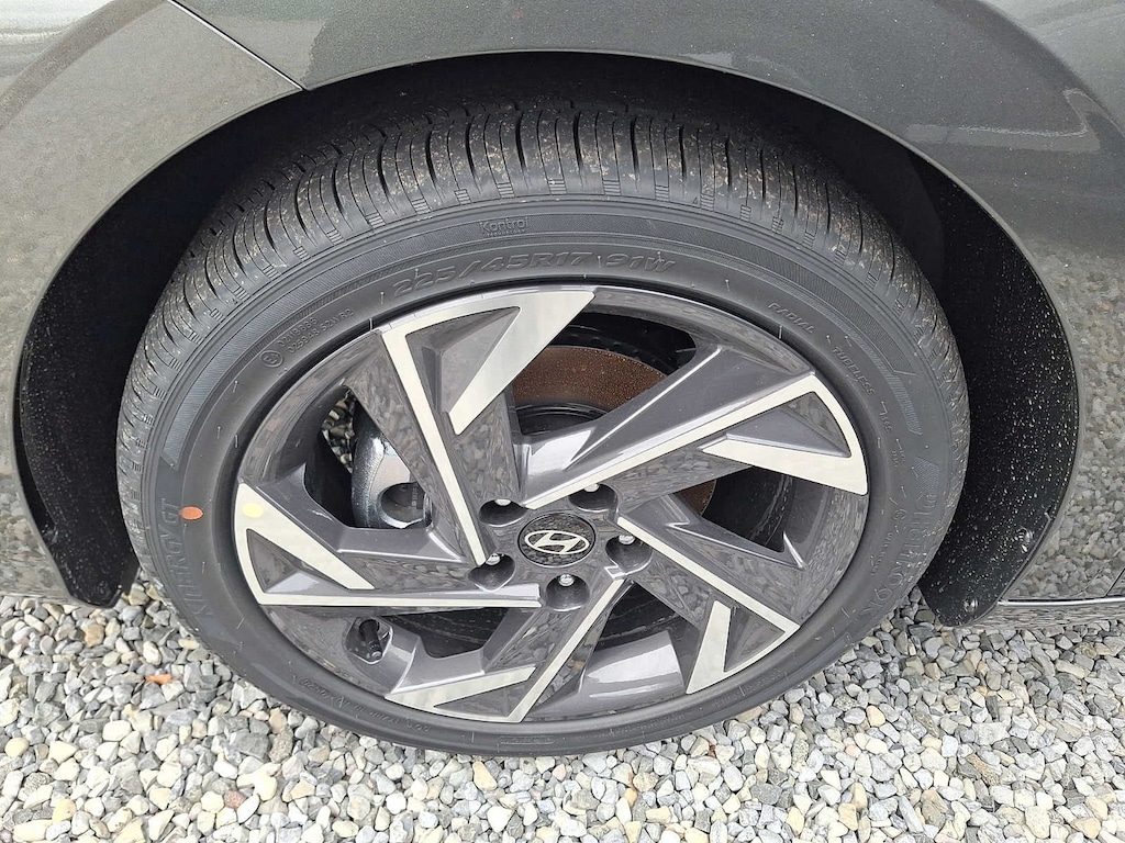 New 2026 Hyundai Elantra Limited Sedan