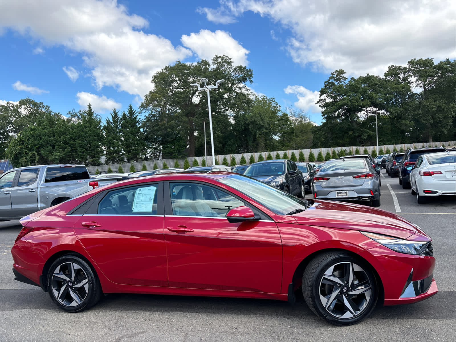2023 Hyundai Elantra Limited photo 2
