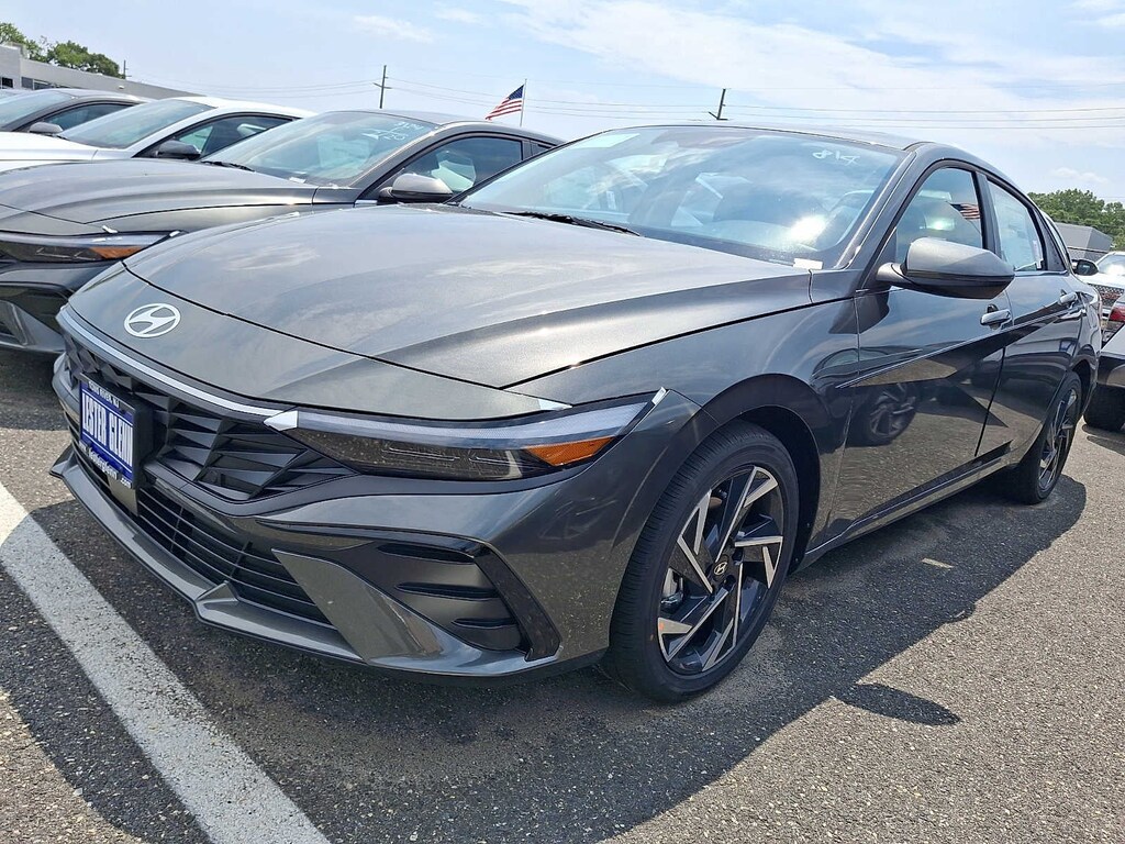 New 2026 Hyundai Elantra Limited Sedan