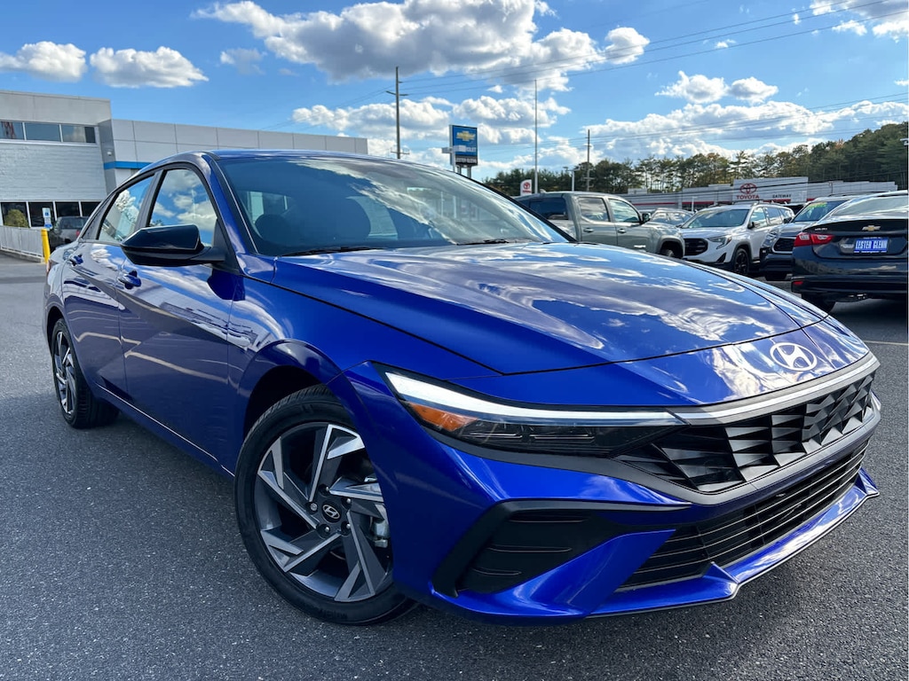 Certified 2025 Hyundai Elantra SEL Sport Sedan