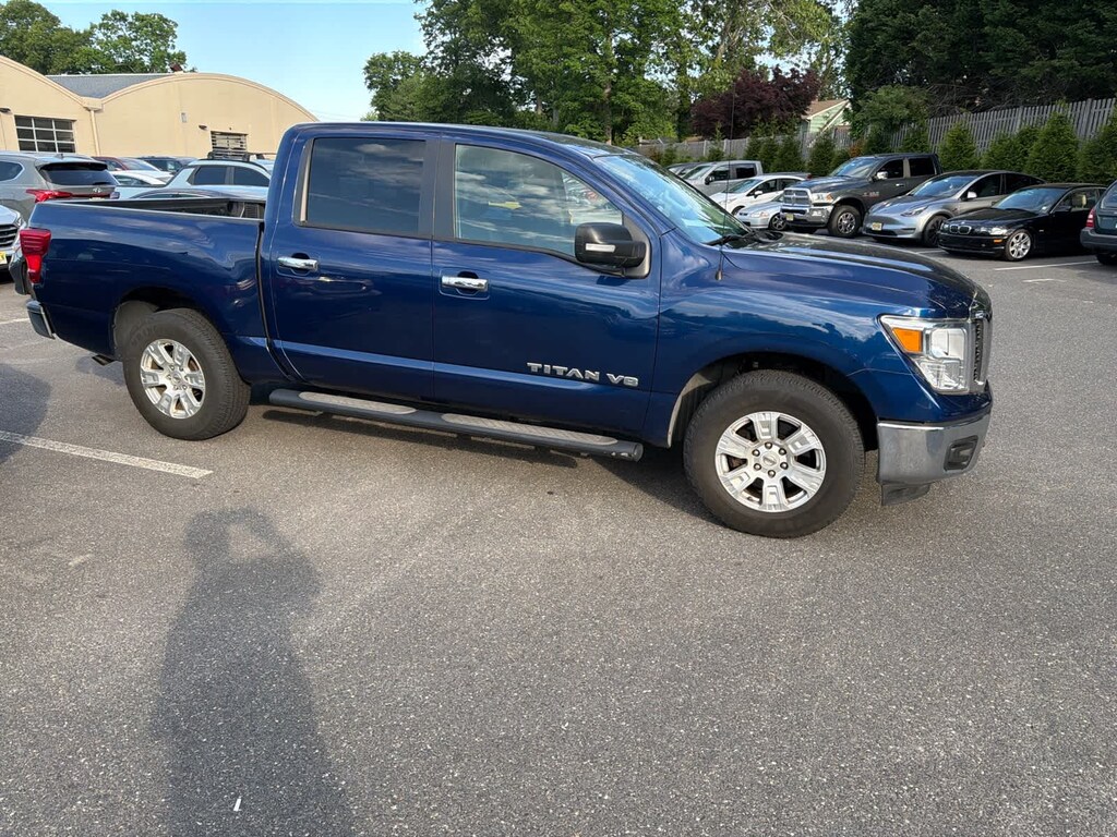 Used 2018 Nissan Titan SV Truck Crew Cab