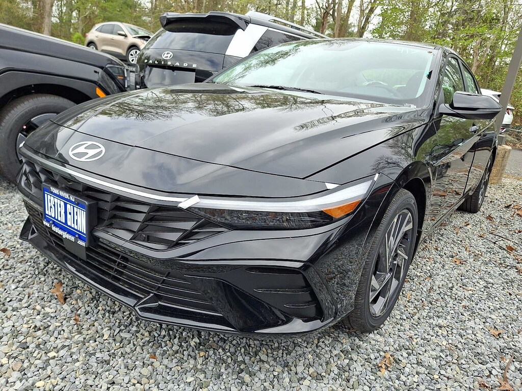 New 2026 Hyundai Elantra Limited Sedan