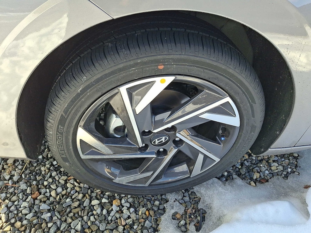 New 2026 Hyundai Elantra Limited Sedan