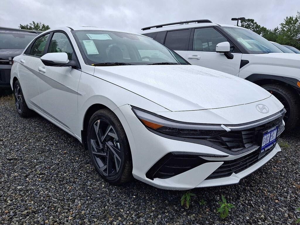 New 2026 Hyundai Elantra Limited Sedan