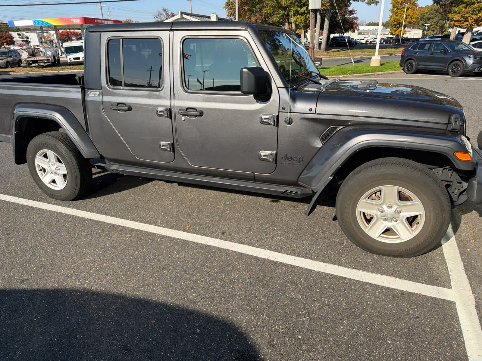Used 2022 Jeep Gladiator Sport Truck Crew Cab