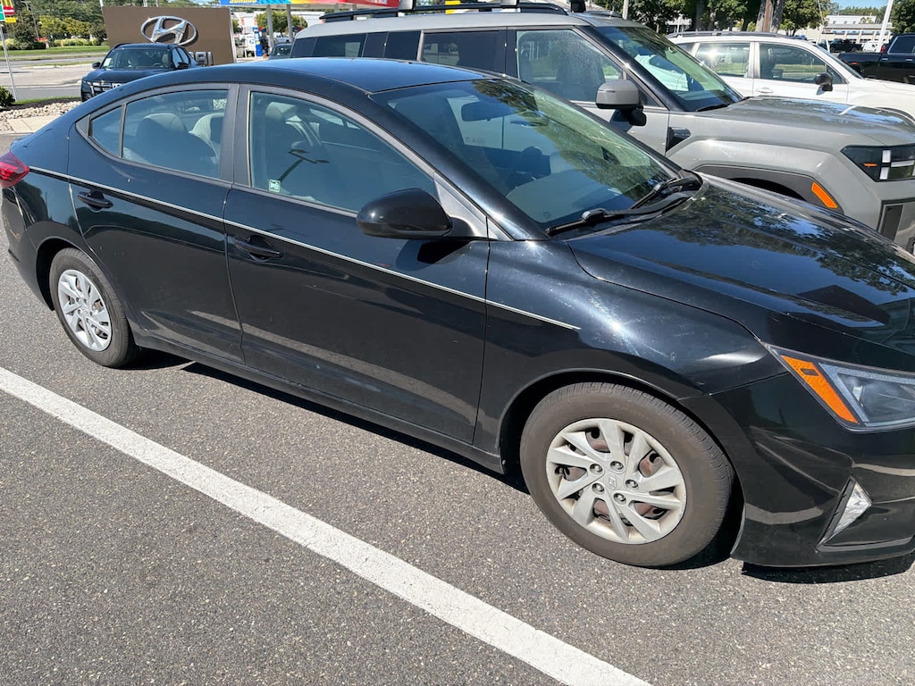 Used 2019 Hyundai Elantra SE Sedan