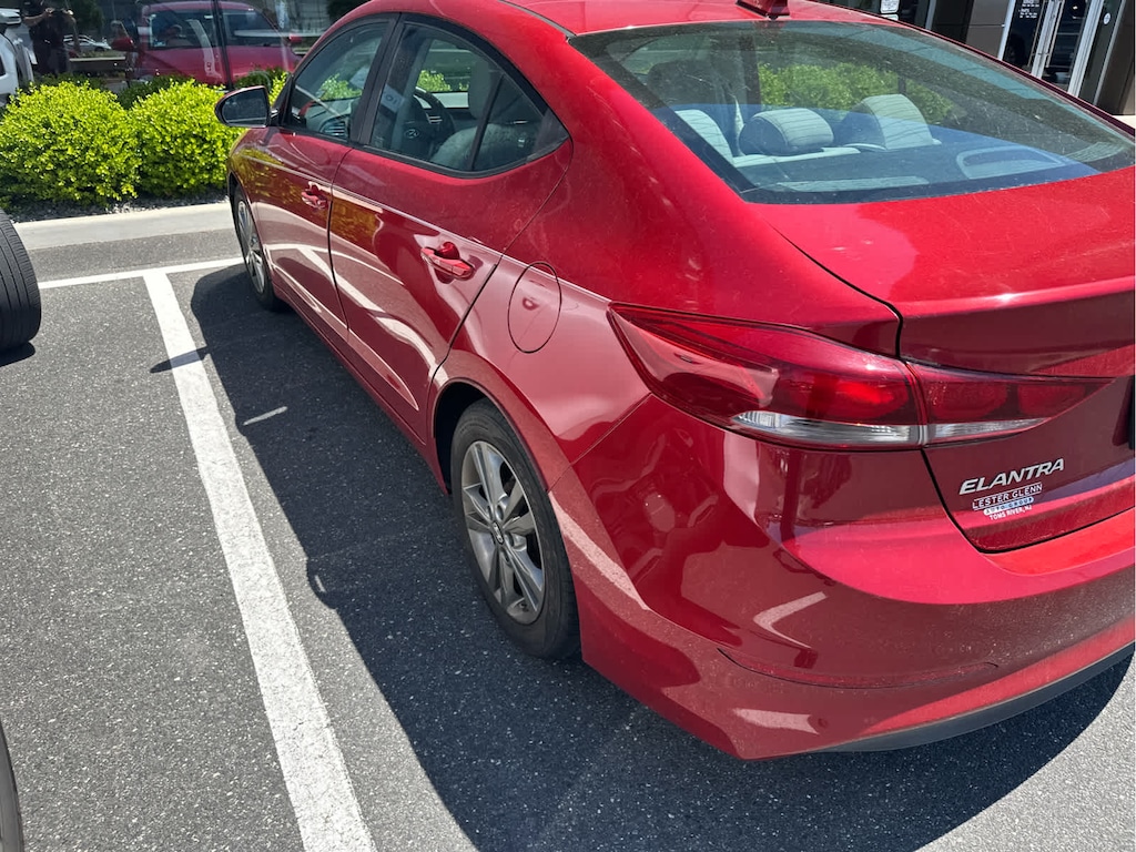 Used 2017 Hyundai Elantra SE w/PZEV Sedan