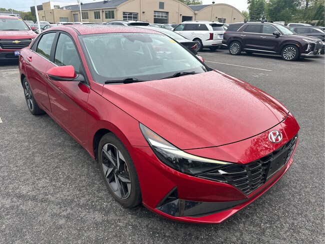 2022 Hyundai Elantra Limited Sedan